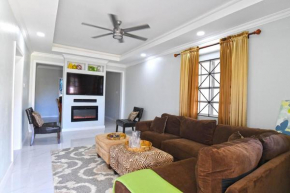 Spacious, Modern, Getaway close to Beaches